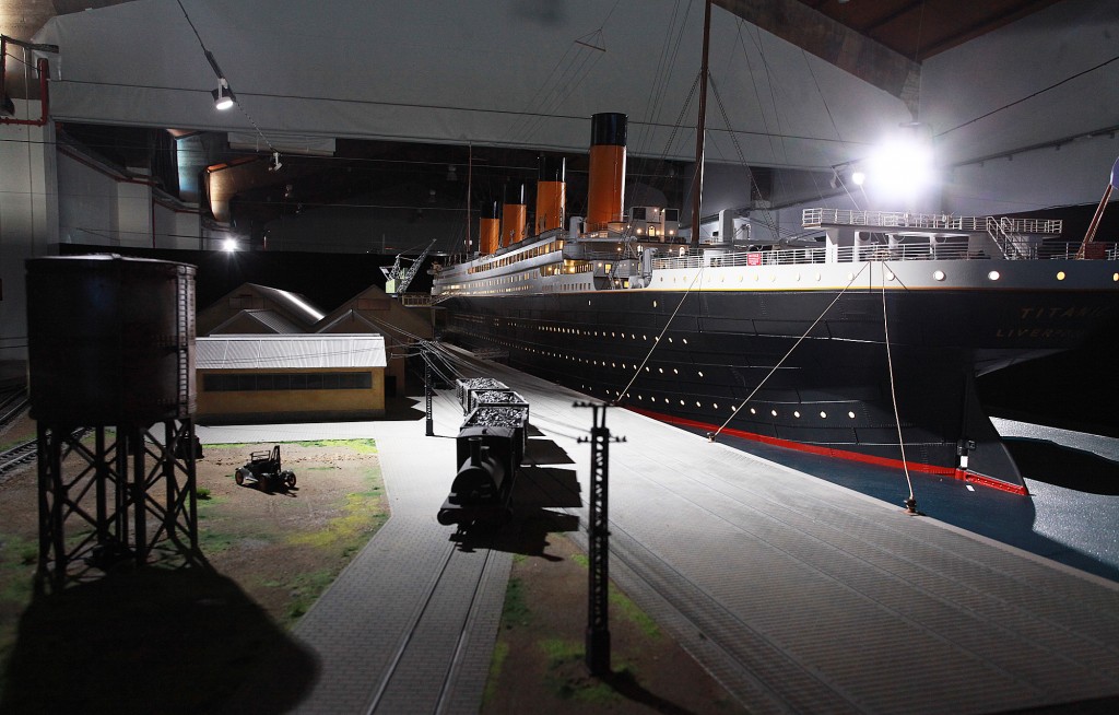 La exposición recrea la maqueta más grande del Titanic y el muelle de Southampton. / ©Pere Toda-Vilaniu Comunicació
